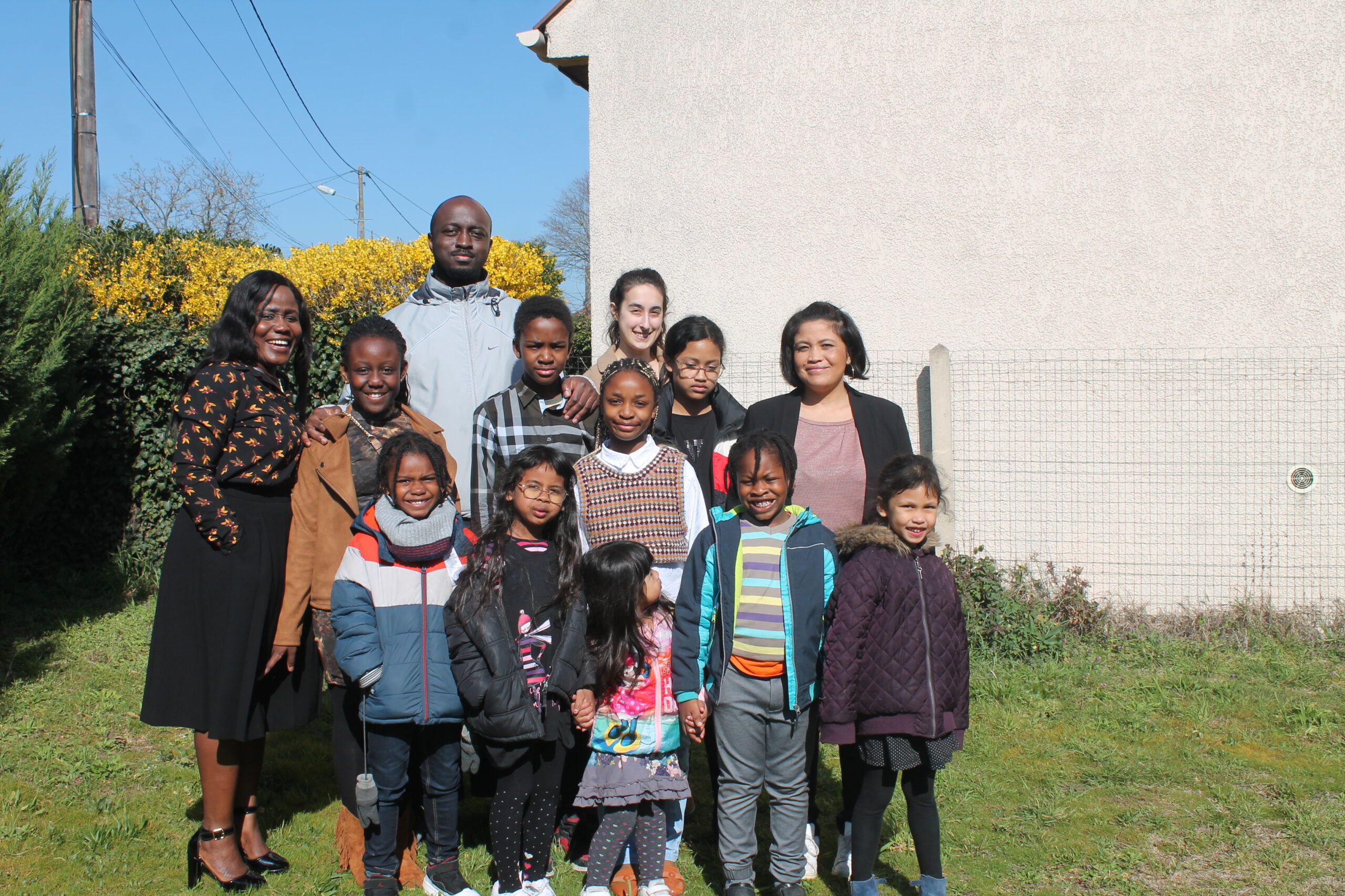 Enfants et animateurs de l'École du Dimanche